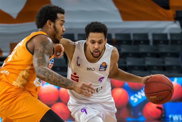 岁门将希顿 岁门将希顿