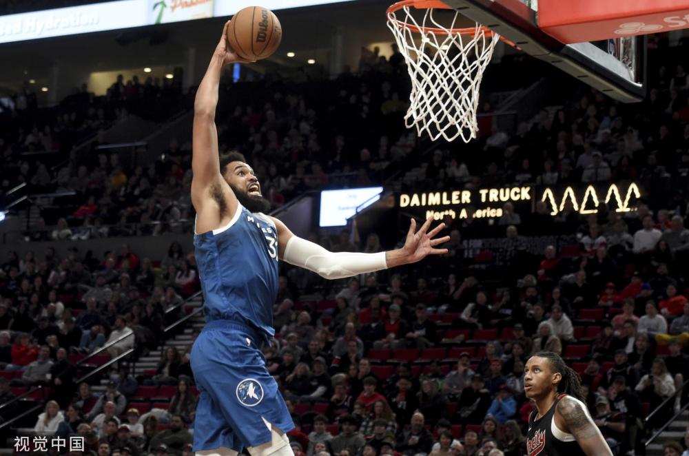 稳居联盟顶 稳居联盟顶