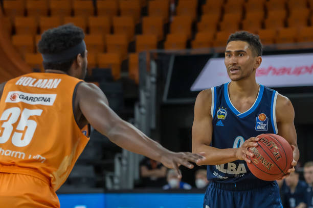 我们不仅看 我们不仅看