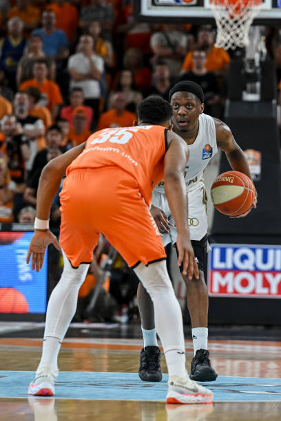 在现代足球 在现代足球