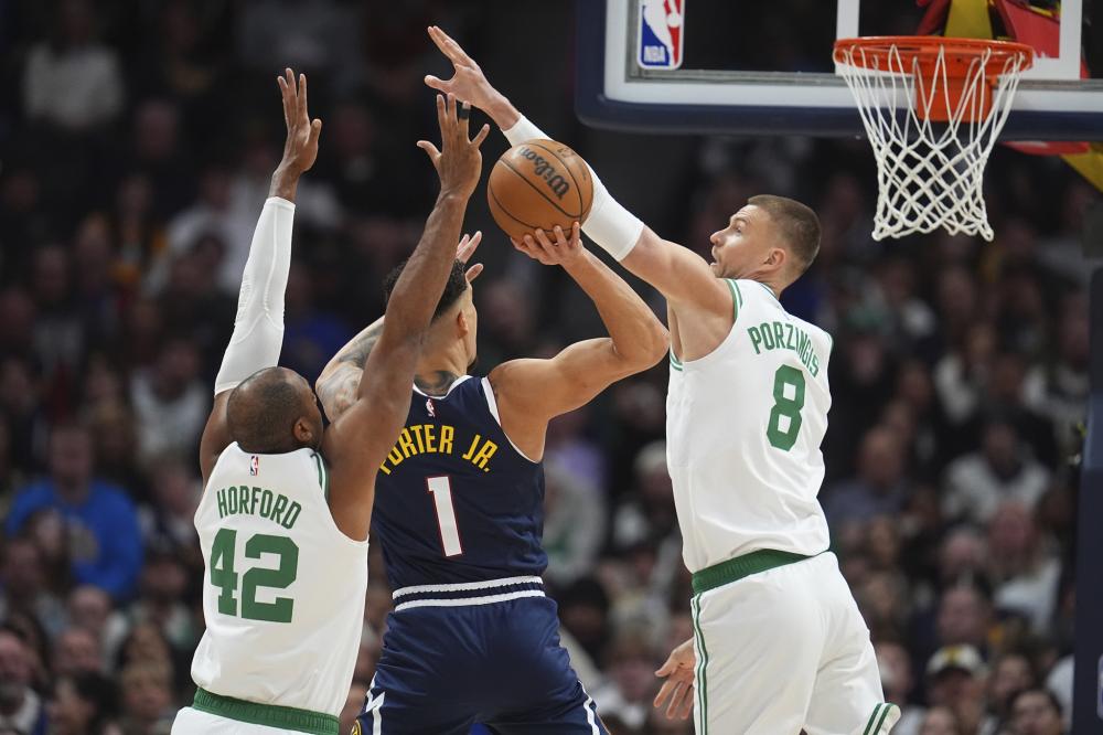 队后再次抨 队后再次抨